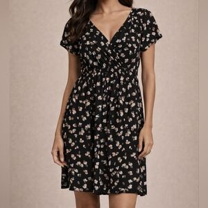 Olivia Grey Floral Wrap Dress Size Medium